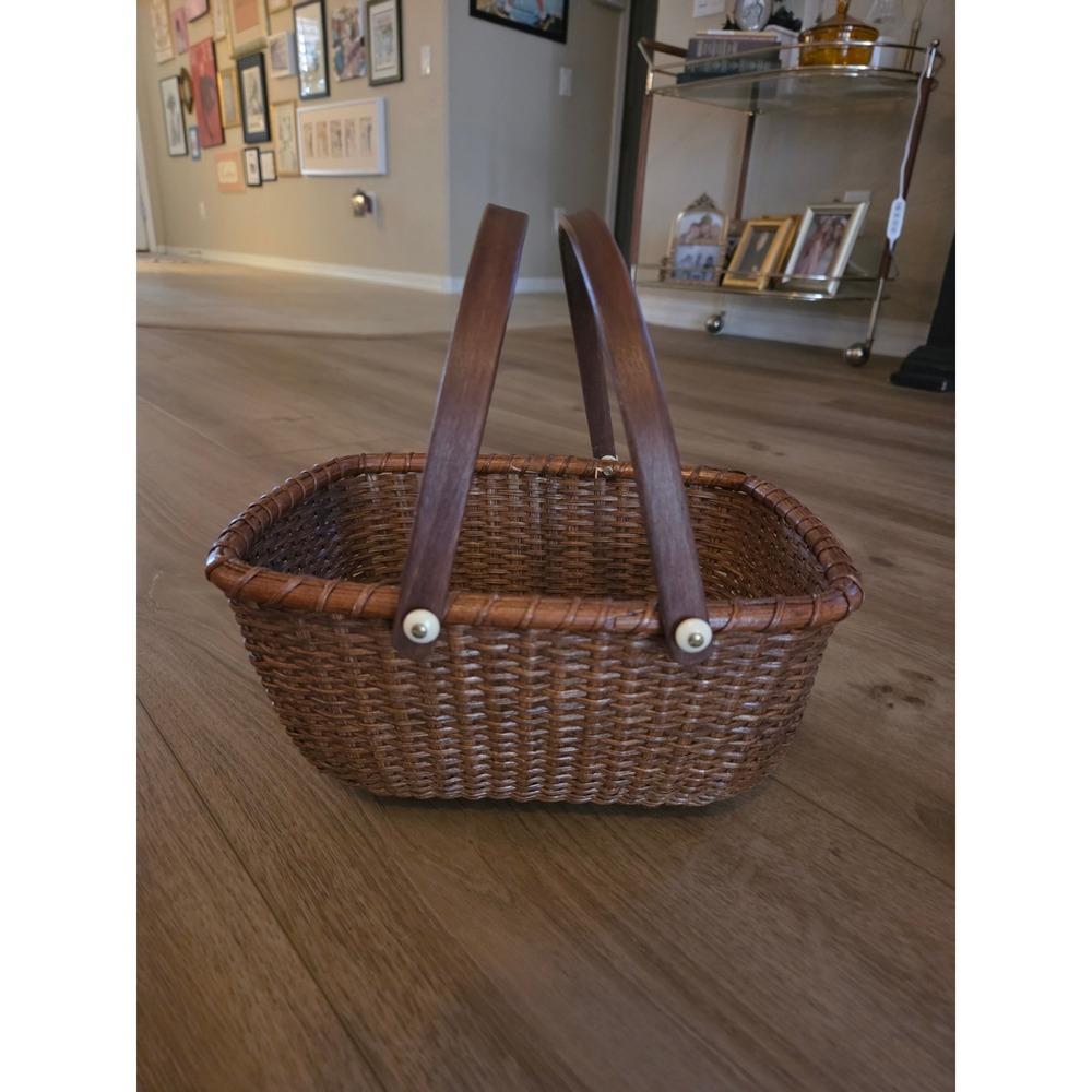 Vintage Nantucket Lightship Basket:‎ Oval w/ Handl Dark Brown, Woven